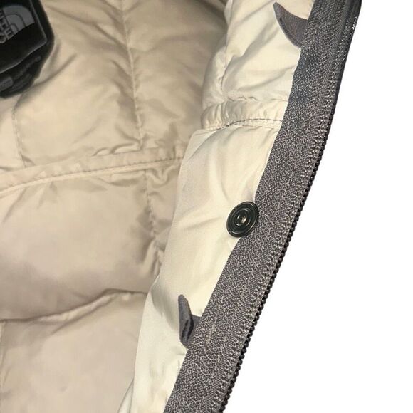 The North Face Gray 600 Insulated Down Quilted Hooded Puffer Jacket Ladies XS - Picture 7 of 15